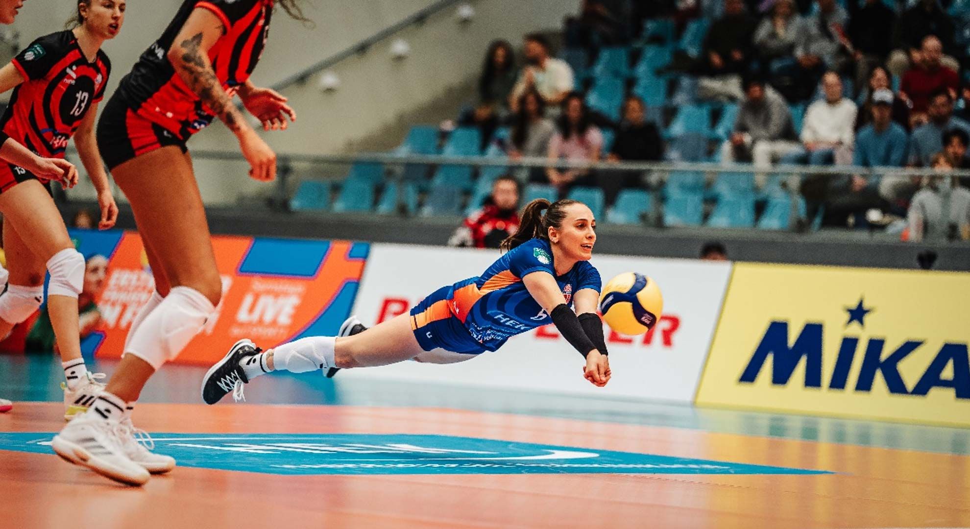 ETV-Libera Francesca Galuppi wird beim Spiel gegen den USC Münster zum zweiten Mal in dieser Saison MVP in Silber. Foto: Justus Stegemann