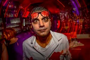 Dass auch Untote etwas von Musik verstehen beweist wieder DJ Zoroo am Montag im Southside. | Foto: Niels Kreller