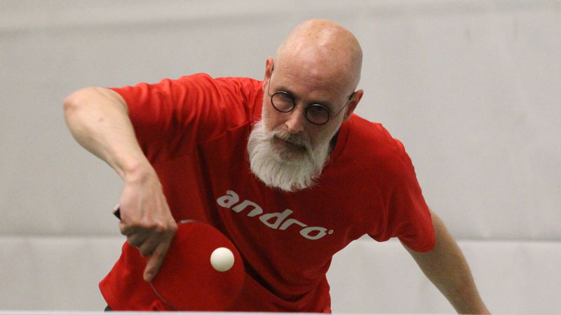 Andreas Raeder aus Hittfeld holte den Titel bei den Tischtennis-Bezirksmeisterschaften der Senioren. | Foto: Ralf Koenecke