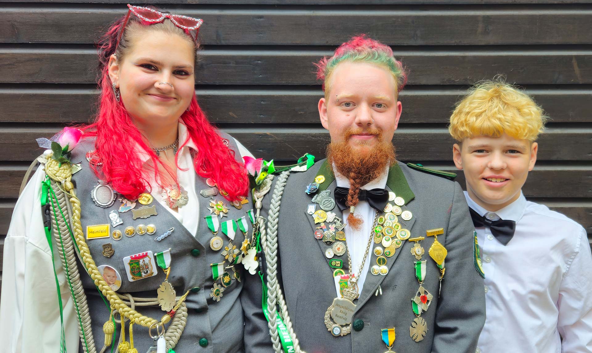 Jungschützenkönig Fiete Haye mit seinen Adjutanten Pia Klensang und Finn. Foto. Axel Milde