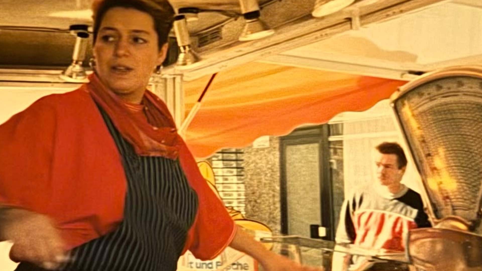 Anuschka Blockhaus macht sich vor 35 Jahren auf dem Harburger Wochenmarkt mit Salaten selbstständig. Foto: ein