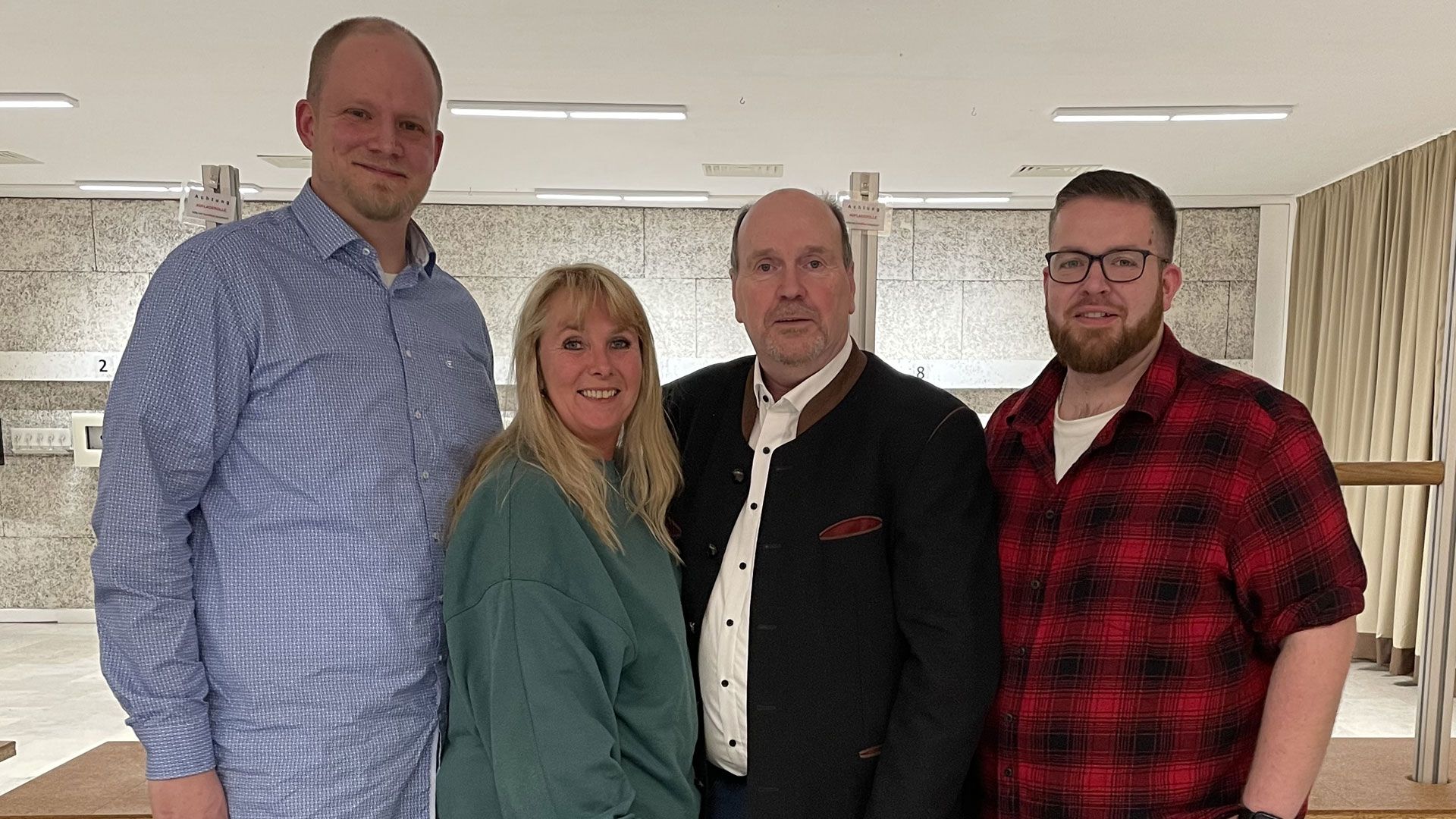 Das Führungstrio des Eißendorfer Schützenvereins mit der Ersten Kassierin: Sebastian Schröder (von links), Christiane Stein, Andreas Jepp und Stefan Schubert. | Foto: ein