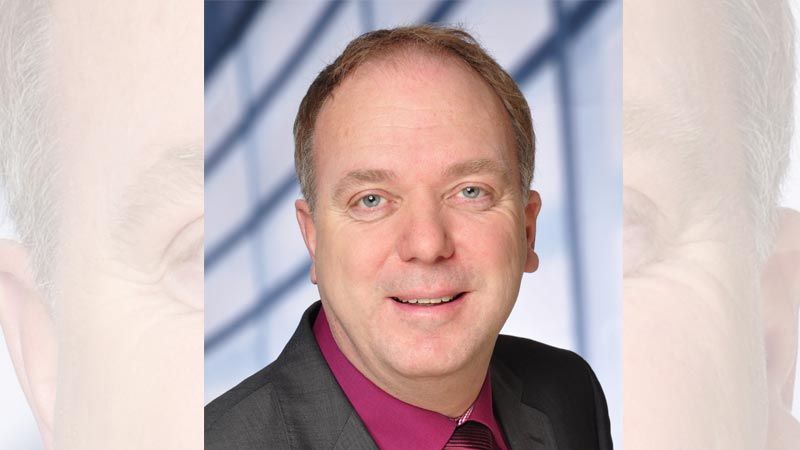 Thorsten Schulz ist neuer Dezernent für Bürgerservice im Bezirksamt Harburg  | Foto: privat