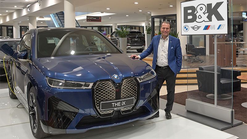 David Breuer vom Autohaus BMW B&K in Harburg freut darauf, interessierte Kunden im Autohaus in Harburg begrüßen zu können.