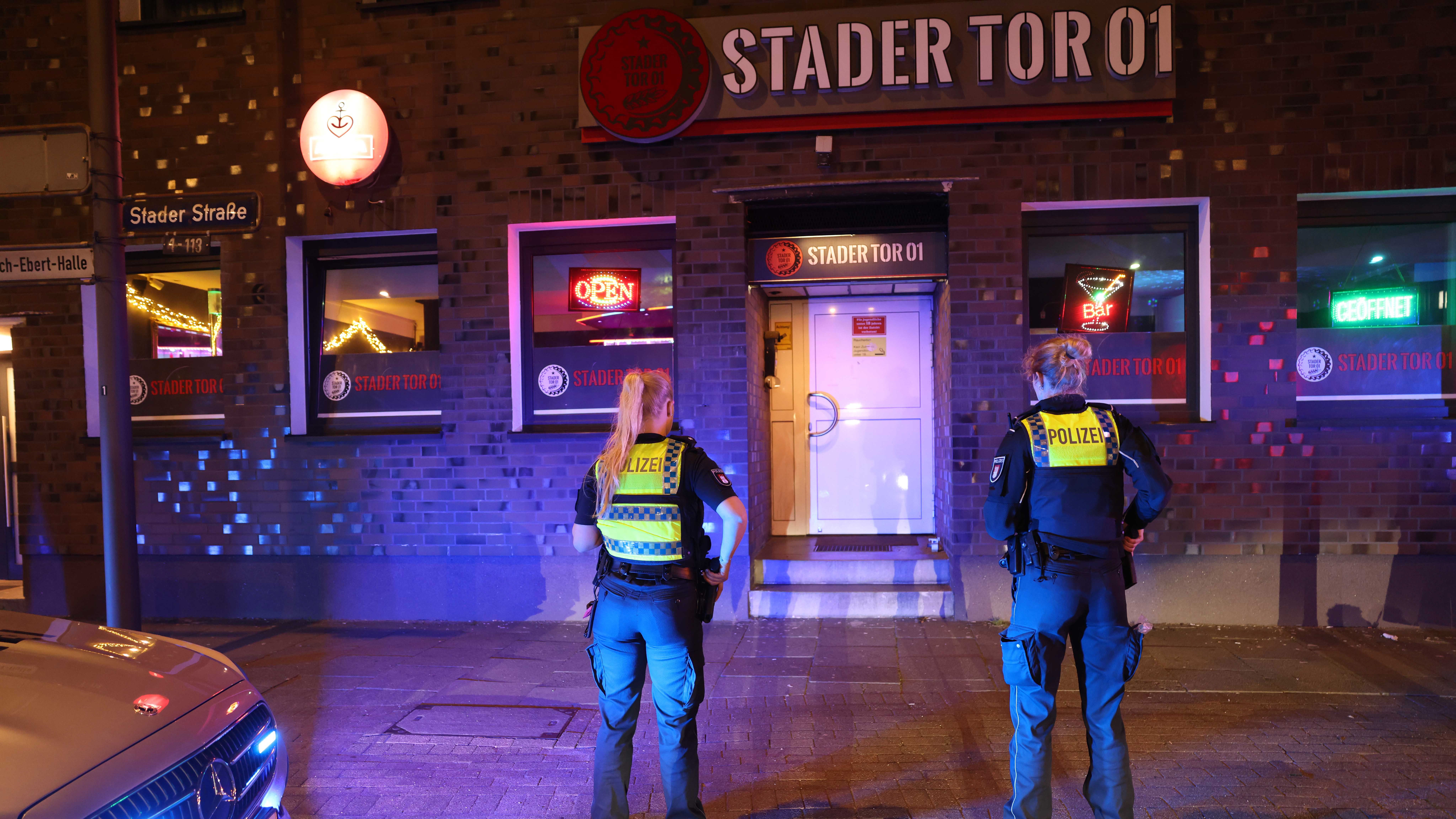 Einsatz in der Kneipe Stader Tor in Harburg. Foto: Lenthe-Medien