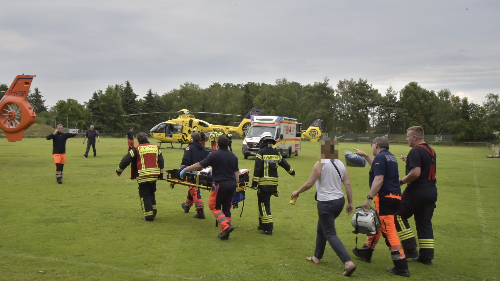 Bei einem tragischen Unfall in einem Zeltlager starben am Samstag in Toppenstedt ein Kind und ein Erwachsener. | Foto: JOTO