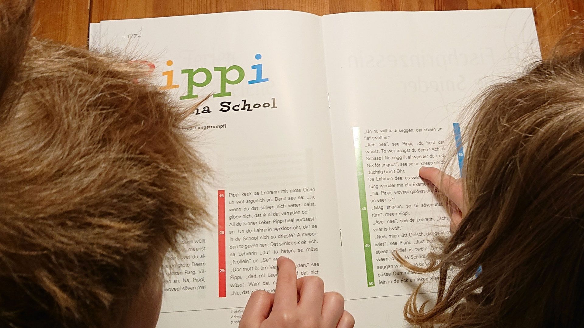 Kinder üben für den Kreisentscheid des Plattdeutschen Lesewettbewerbs, am 9.5. | Foto: Henties