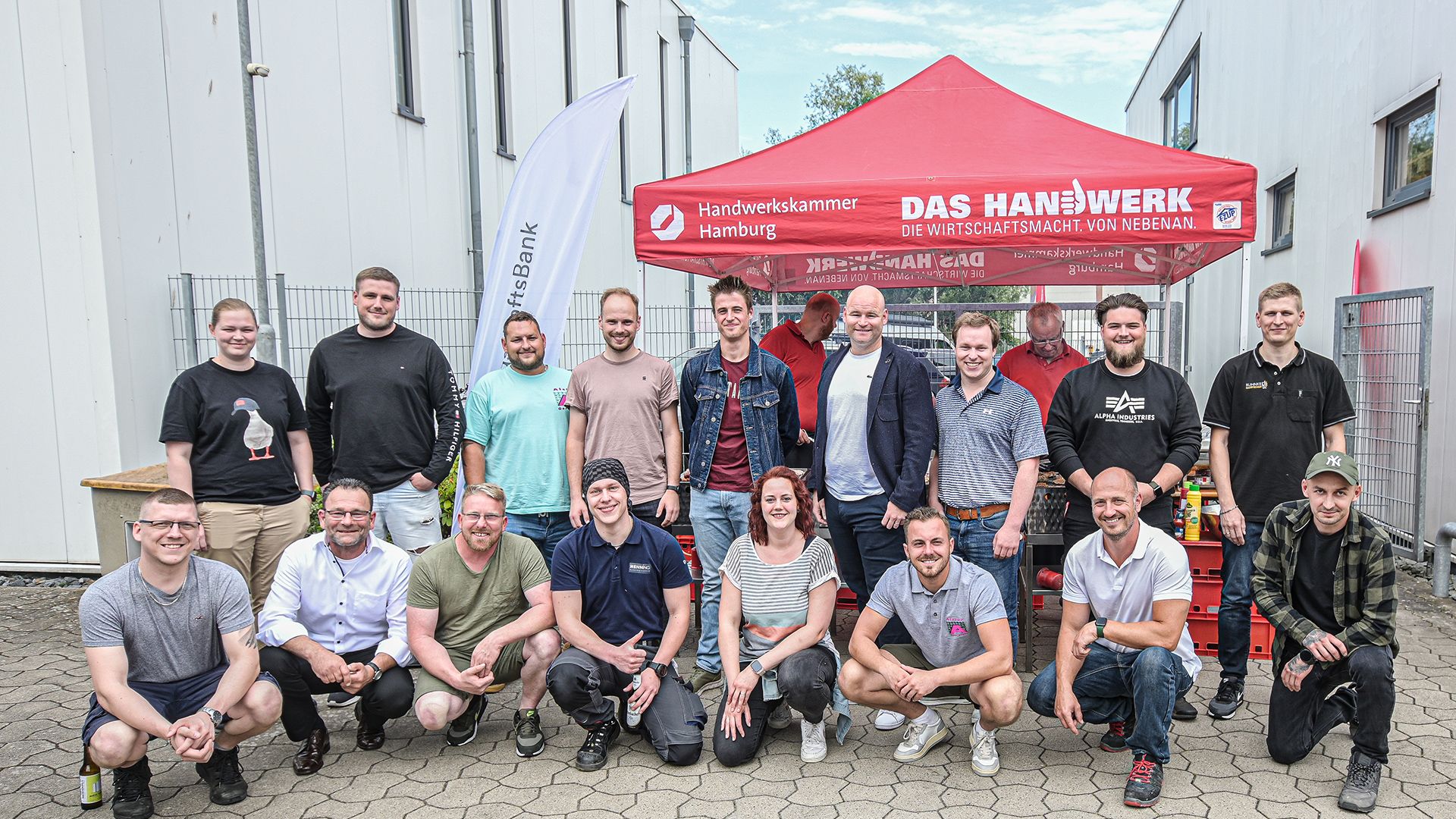 Auffalend viele Youngster waren in diesem Jahr beim traditionellen Meistergrillen des Harburger Handwerks. | Foto: Niels Kreller