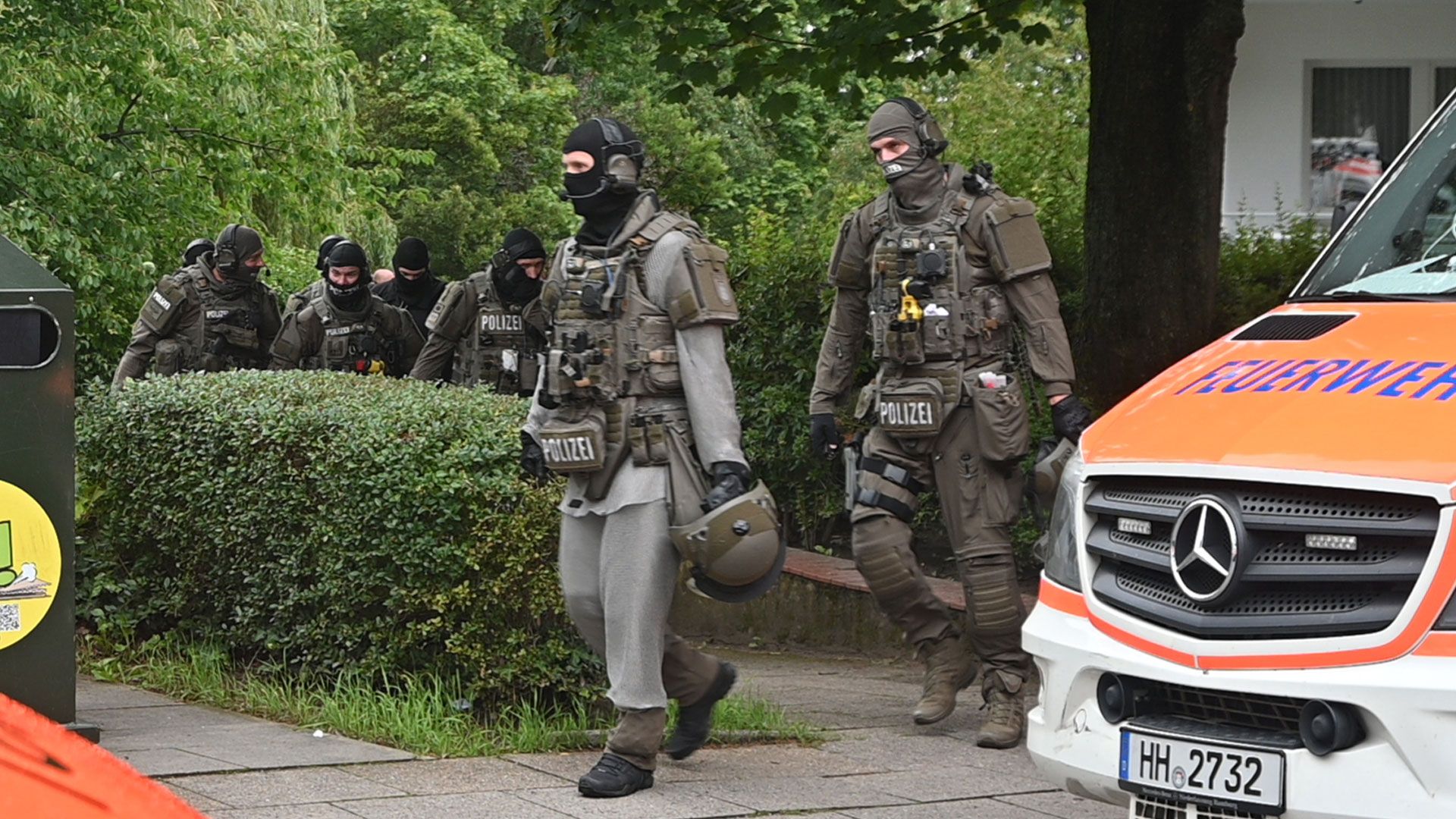 Das SEK beendete schließlich die SItuation. | Foto: HamburgNews