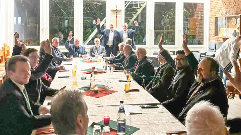 Seit mehr als 40 Jahren beschließt die Deputation der Harburger Schützengilde in den Räumen von St. Maria die Durchführung des nächsten Harburger Vogelschießens. | Foto: ein
