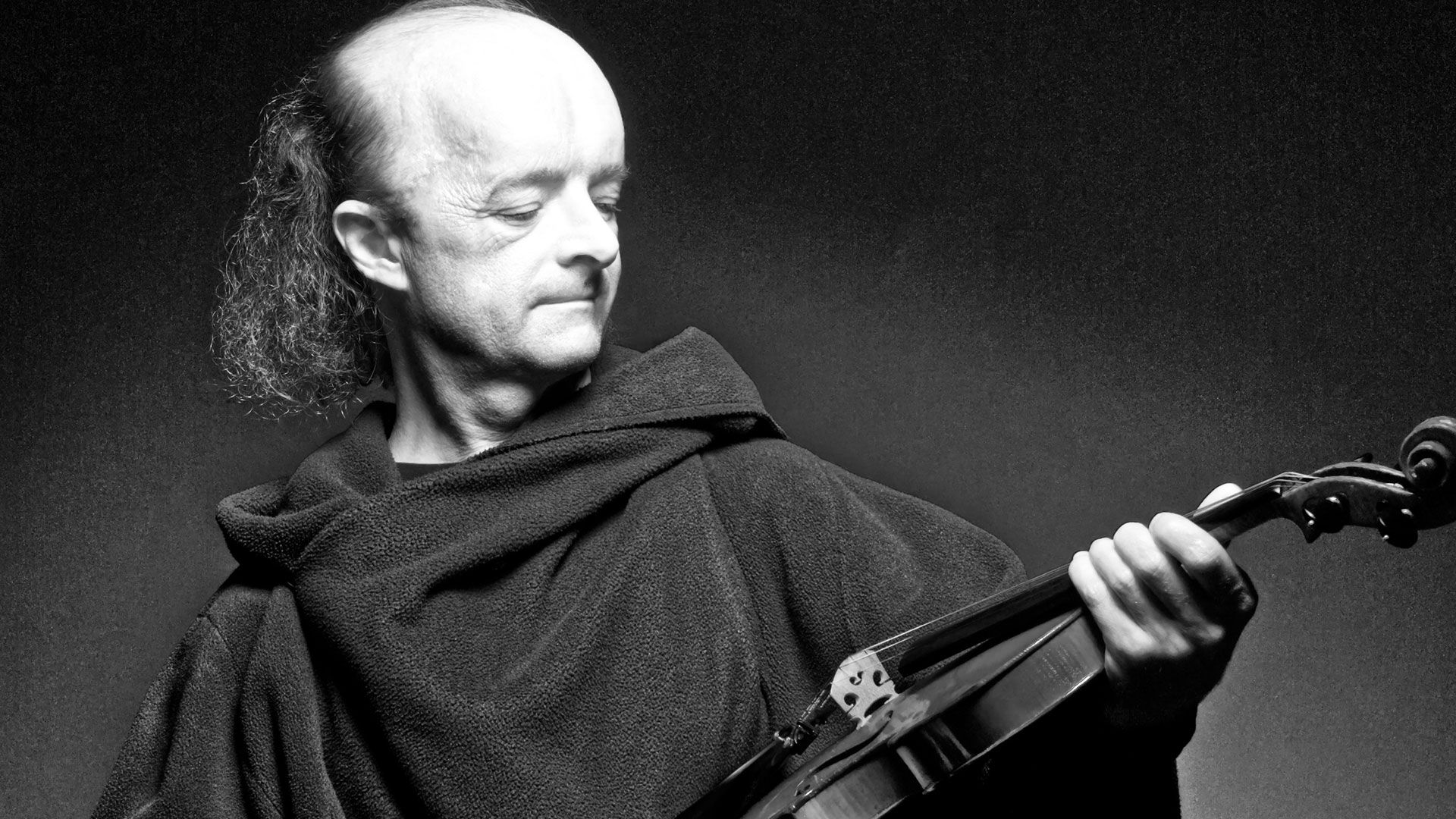 Ian Mardon hat die Leitung des Konzerts. Foto: ein