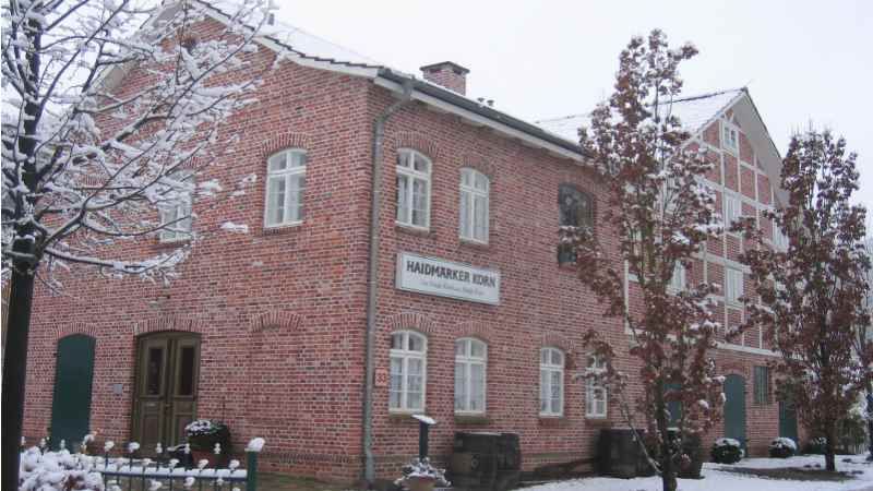 Historischer Tabzsaal des Freilichtmuseums am Kiekeberg. | Foto: ein