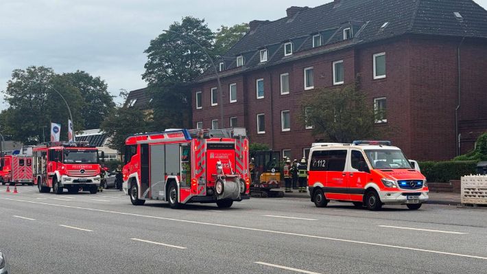 Gelber Rauch in einer Wohnung in diesem Haus sorgte für einen Großeinsatz der Feuerwehr. Foto: Lenthe-Medien/Harms