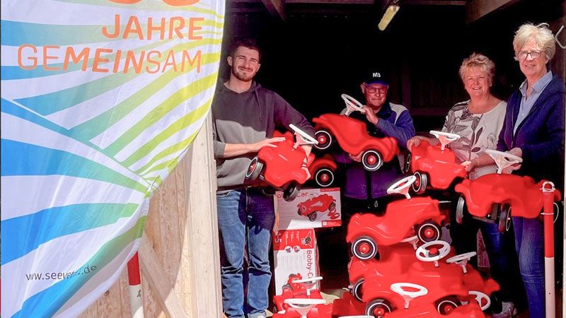 Sebastian Gey (von links), Thomas Meier, Berit Rohte und Seevetals  Bürgermeisterin Emily Weede. | Foto: TuS Fleestedt