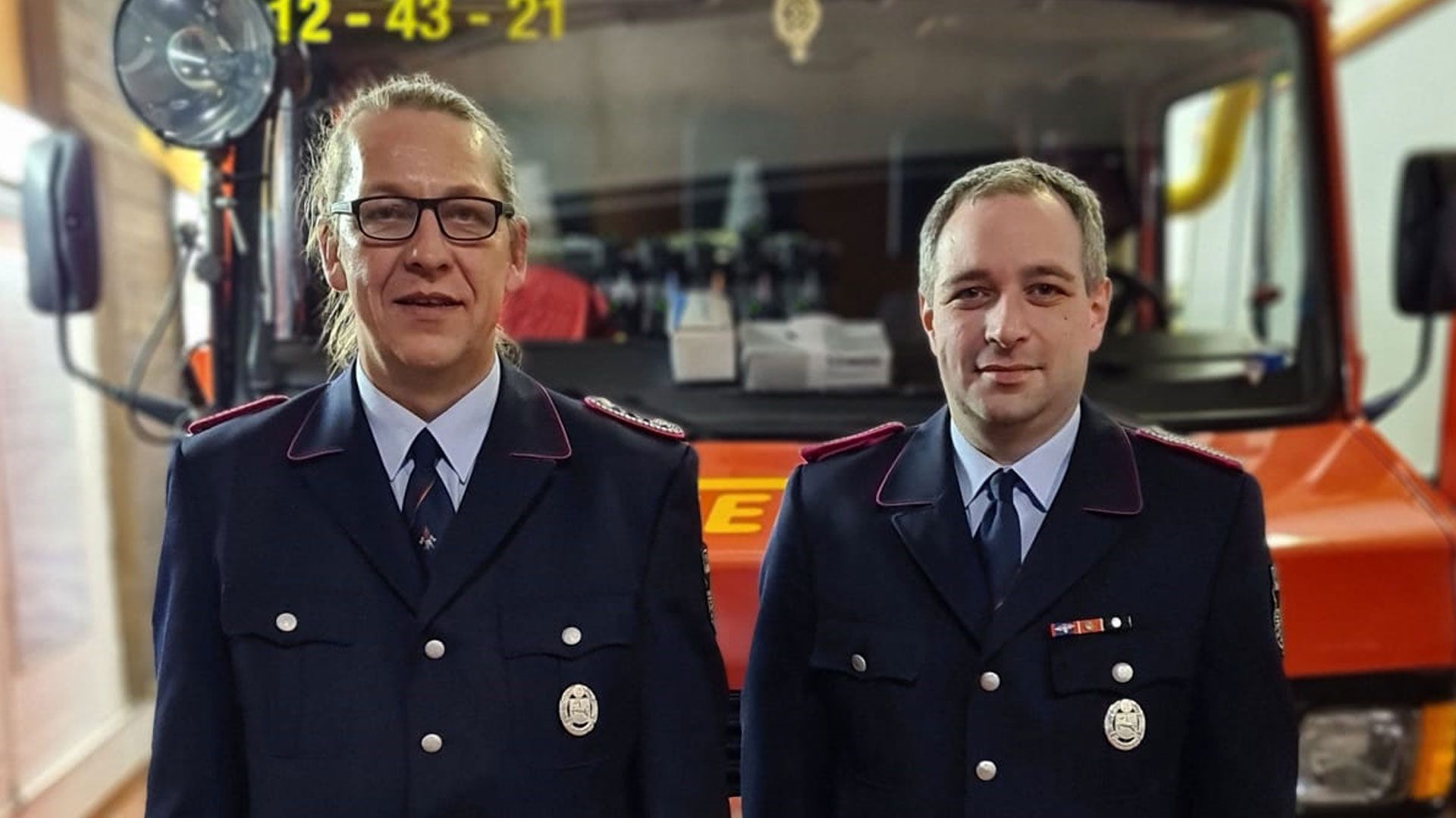 Mirko Maas (rechts) und sein Stellvertreter Volker Lorenzen bilden das neue Führungsduo der Freiwilligen Feuerwehr Ehestorf-Alvesen. | Foto: ein