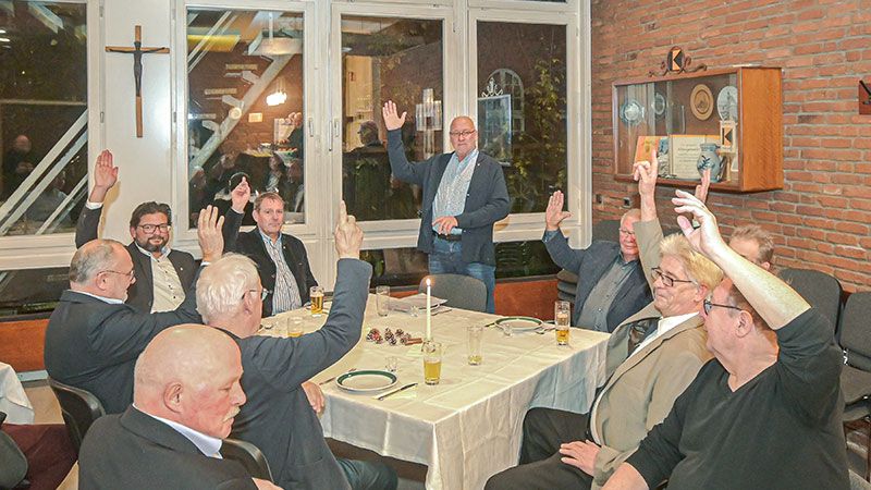 Seit mehr als 40 Jahren beschließt die Deputation der Harburger Schützengilde in den Räumen von St. Maria die Durchführung des nächsten Harburger Vogelschießens. | Foto: ein