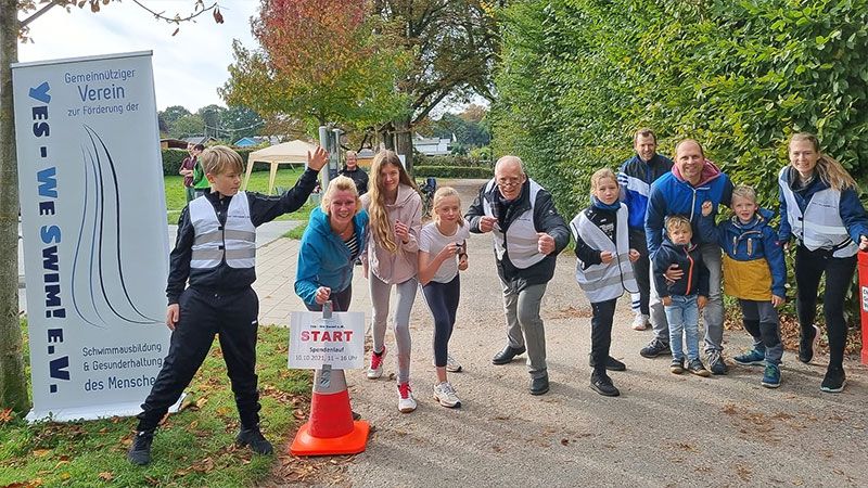 Um 11 Uhr am Sonntag startete der Spendenlauf des Vereins "Yes - We Swim" rund um die Harburger Außenmühle. | Foto: Yes - We Swim