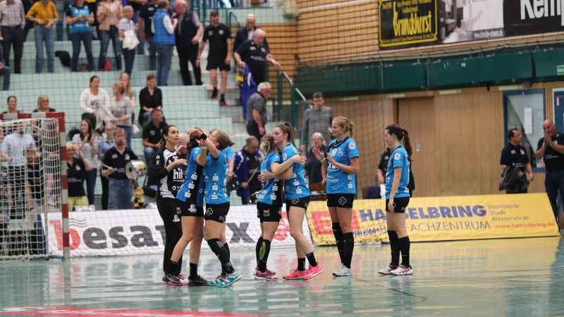 Der Buxtehuder SV freut sich über den 29:19-Derbysieg gegen die HL Buchholz 08-Rosengarten und den Einzug in die nächste Pokalrunde. | Foto: ein