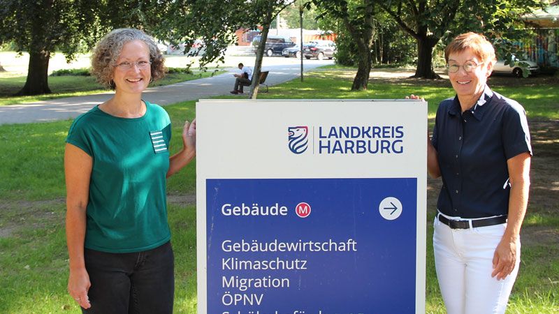Anke Wilcke (rechts) und ihre Nachfolgerin Ursula Schnelle. | Foto. ein