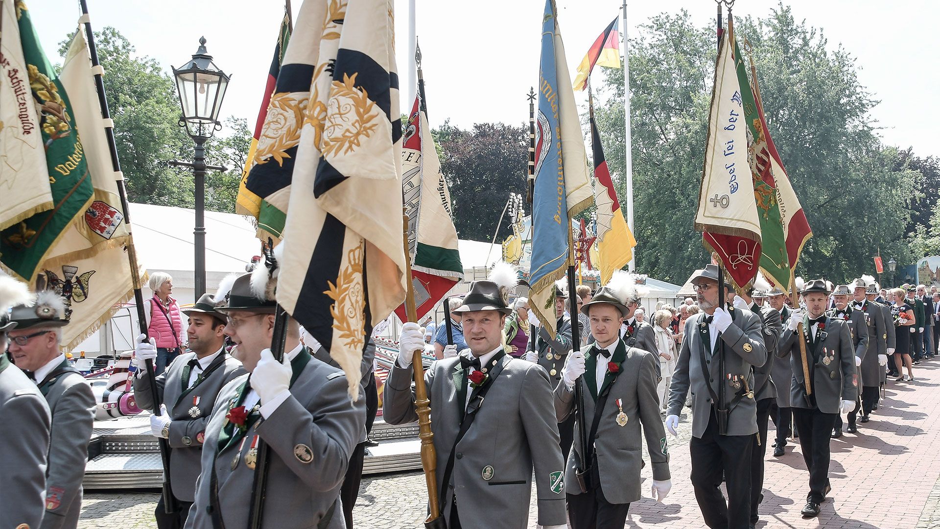 Am "Schützentag" wird es wieder einen Ausmarsch der Harburger Schützengilde aus dem Rathaus geben. | Foto: Niels Kreller