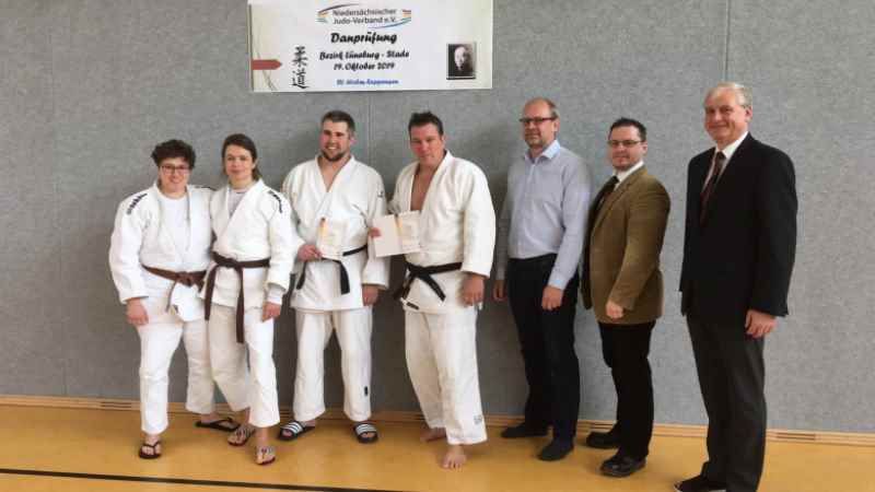 Dan-Prüfung in der Turnhalle der Mühlenschule in Holm-Seppensen. | Foto: ein