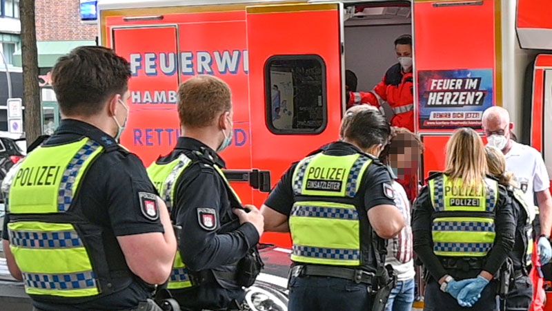 Die Polizei verhörte noch vor Ort einen Freund des zweiten Opfers, der aber nichts zur Aufklärung beitragen konnte. | Foto: ein