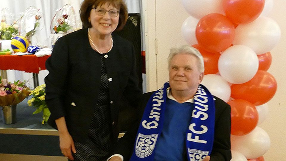 Trauer um Manfred Schulz. Der SPD-Genosse, hier mit Ehefau Birgitta, ist nach langer und schwerer Krankheit verstorben. | Foto: Andreas Göhring