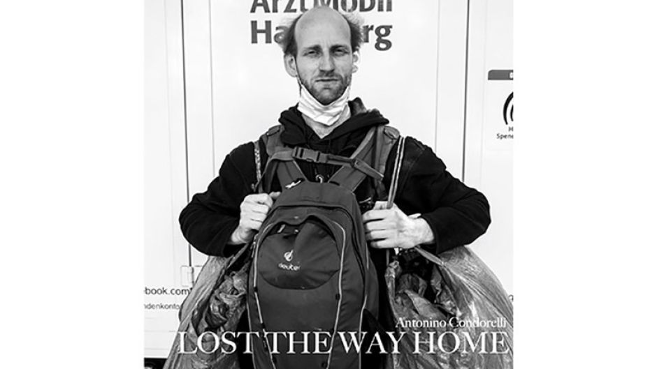 Der Italiener Antonino Condorelli begleitete für seine Ausstellung „Lost the WAY HOME“ zwei Monate lang die Arbeit der ehrenamtlichen Ärzte, die jede Woche Obdachlose in Hamburg medizinisch versorgen und menschlich betreuen. | Foto: ein