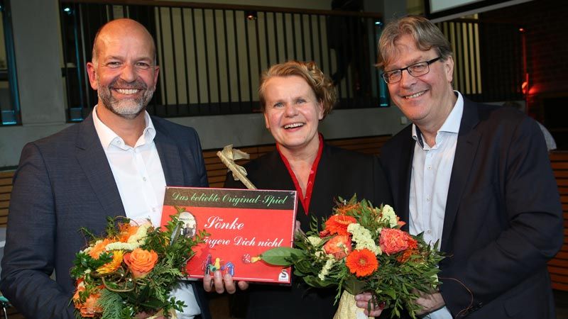 Übergabe Vizepräsidentenamt Lehre: Sönke Knutzen, Kerstin Kuchta, Ed Brinksma. | Foto: TUHH/C. Bittcher