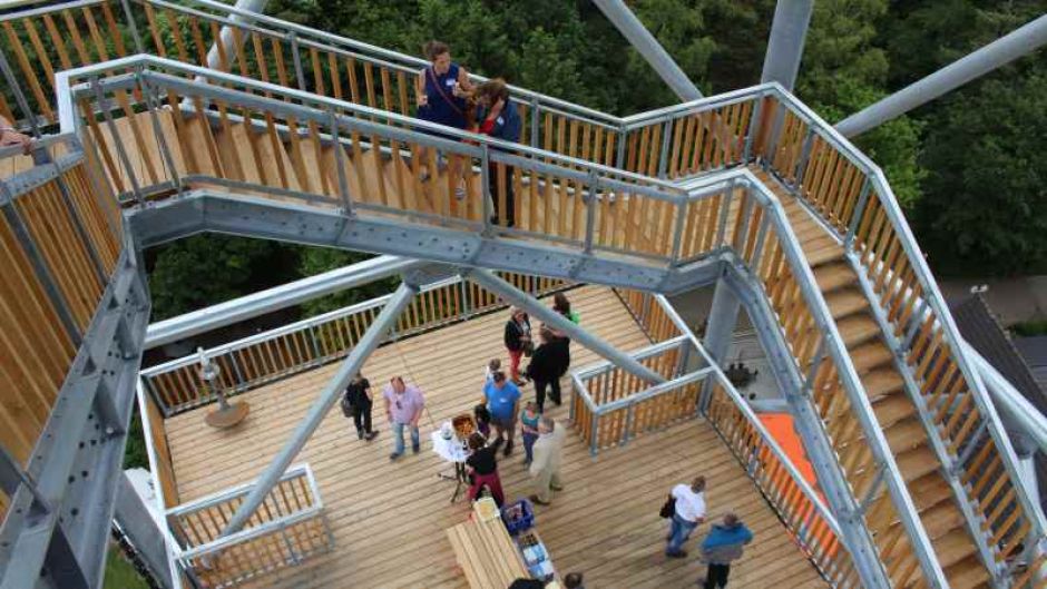 Der neue, jetzt 45 Meter hohe, Metall-Ebblickturm | Foto: ein