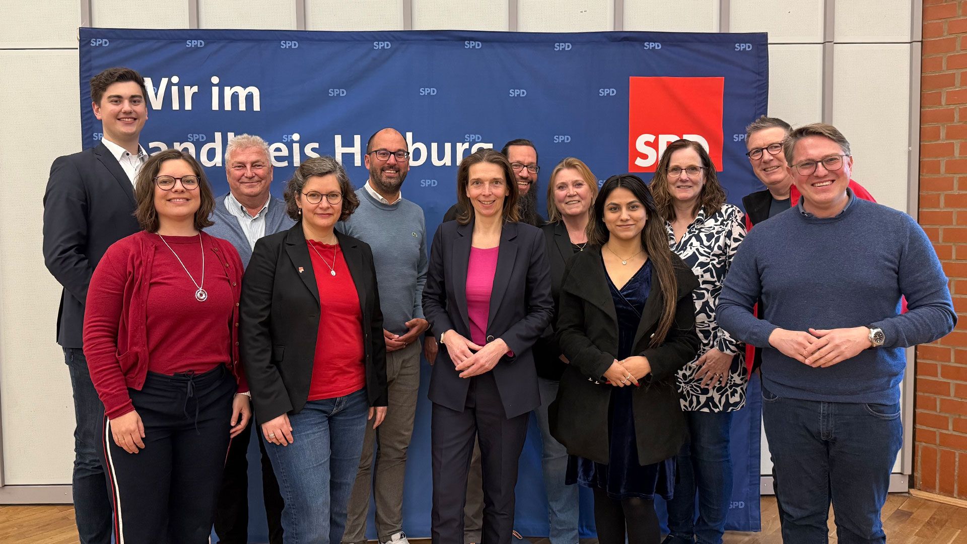 Jonathan Erdbrink (von links), Katharina Moll, Jörg Gabriel, Christine Glawe, Frithjof Brandt, Svenja Stadler, Nils Zimmermann, Elke Gabriel, Shayna Chitkara, Birgit Eckhoff, Christian Frank, Dr. Marcel du Moulin. Foto: Dr. Rebekka Macht