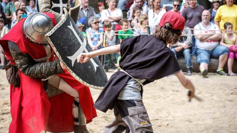 Spannende Action beim Mittelalterfest im Wildpark Schwarze Berge. | Foto: ein