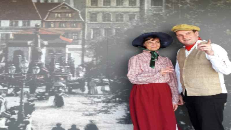 Mit historischen Führern durch Harburg und Umgegend. | Foto: ein