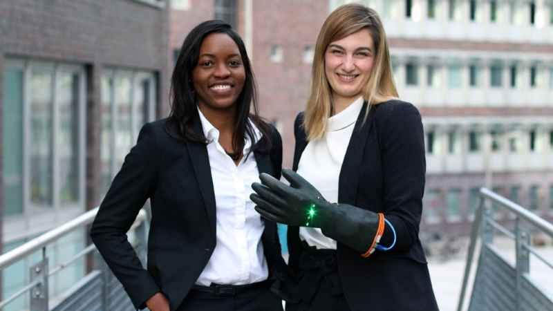 TUHH- und NIT-Studentinnen Cherisa Nicholls und Melissa Gile. | Foto: ein