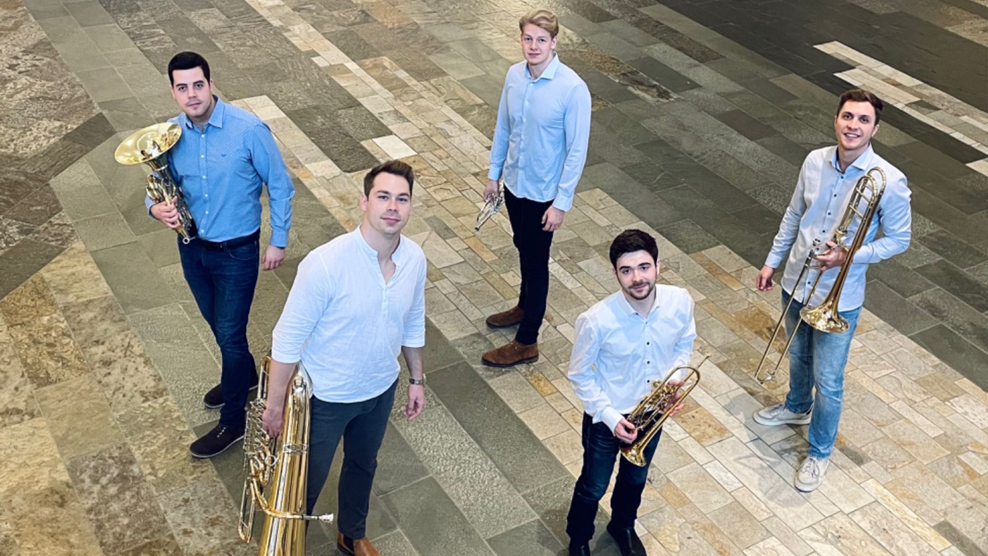 Die fünf ebenso erstklassigen wie humorvollen Musiker der Gruppe Bright Brass. | Foto: Musikgemeinde Harburg