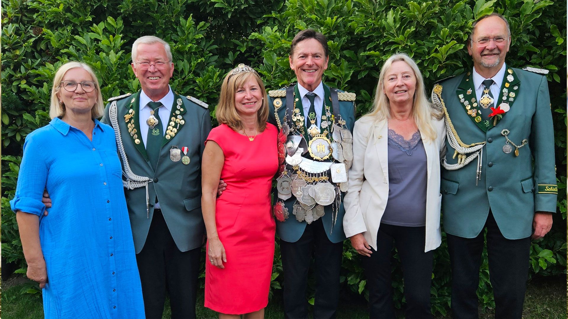 Das Vahrendorfer Königsgespann: Uta (von links) und Klaus Grebe, Dorothea und Thomas Springer "der Wanderer" sowie Angelika und Gisbert Adorf. | Foto: SV Vahrendorf