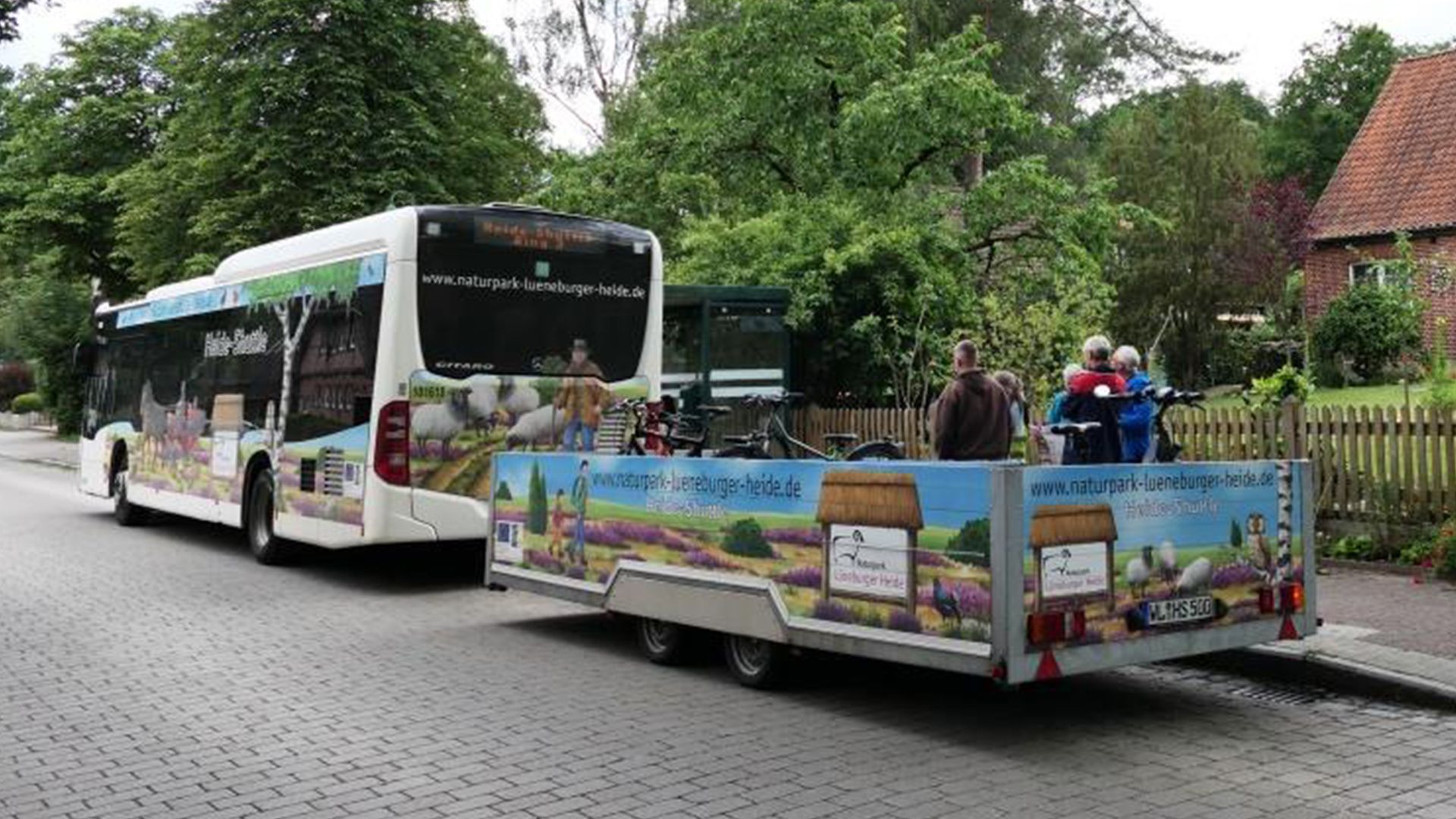 Der Heide-Shuttle ist einer der drei Shuttlebusse, die als Vorbildprojekt im Wettbewerb „Gemeinsam aktiv. Mobil in ländlichen Räumen“ ausgezeichnet werden. | Foto: Landkreis Harburg