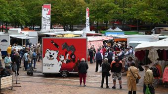 Der Harburger Wochenmarkt zeigte sich beim Marktfest von seiner besten Seite. Foto: Lenthe-Medien