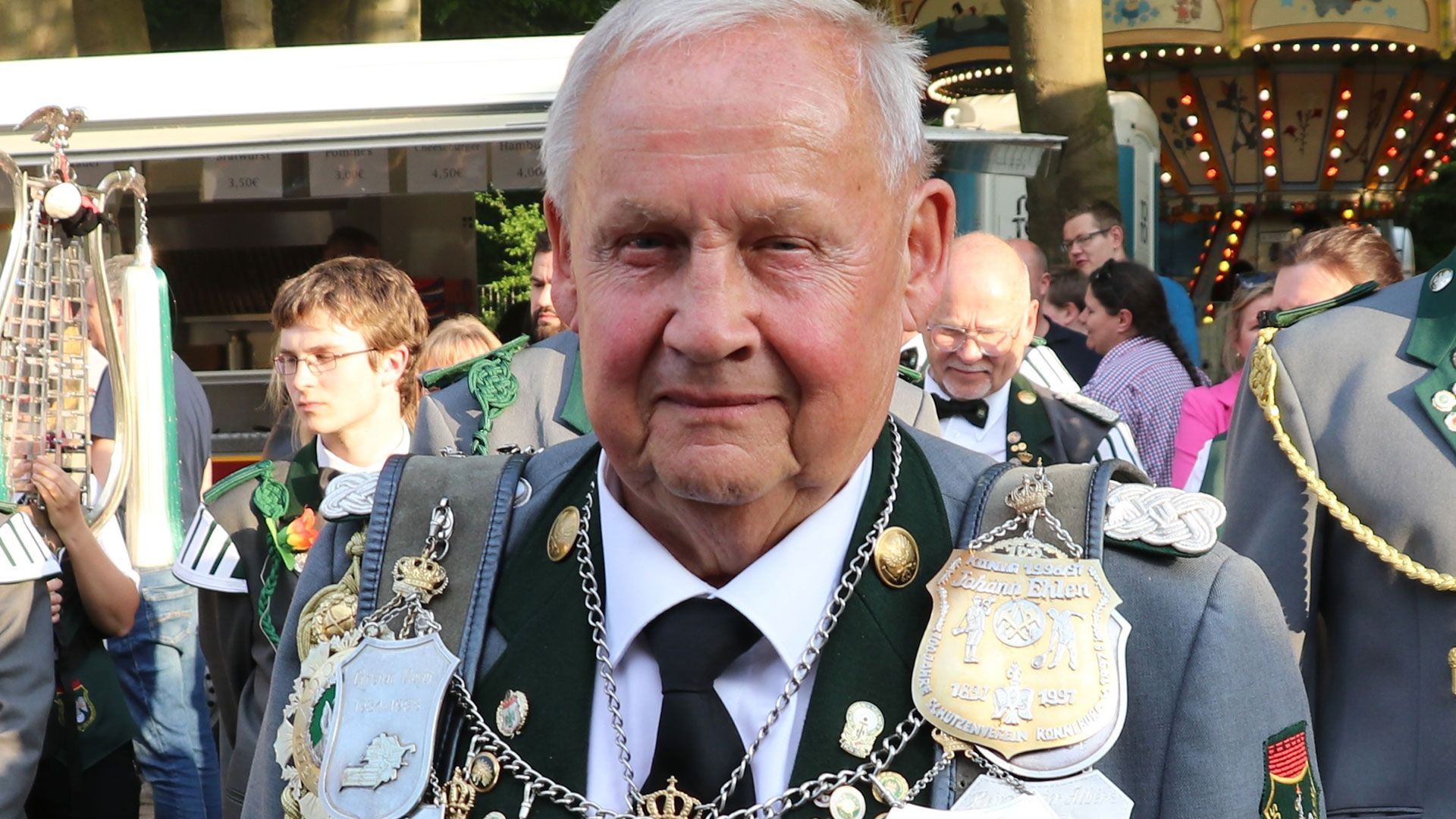 Die Rönneburger Schützen suchen einen Nachfolger für König Klaus Meyer „Der fürsorgliche Oldievadder“. | Foto: ein