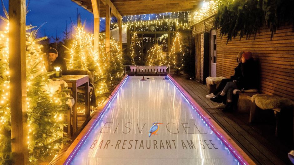 Das Restaurant Eisvogel an der Wakeboard- und Wasserskianlage am Neuländer See bietet im Februar ein besonderes Special an: Eisstockschießen auf der hauseigenen Eisbahn ab 85,- €!
