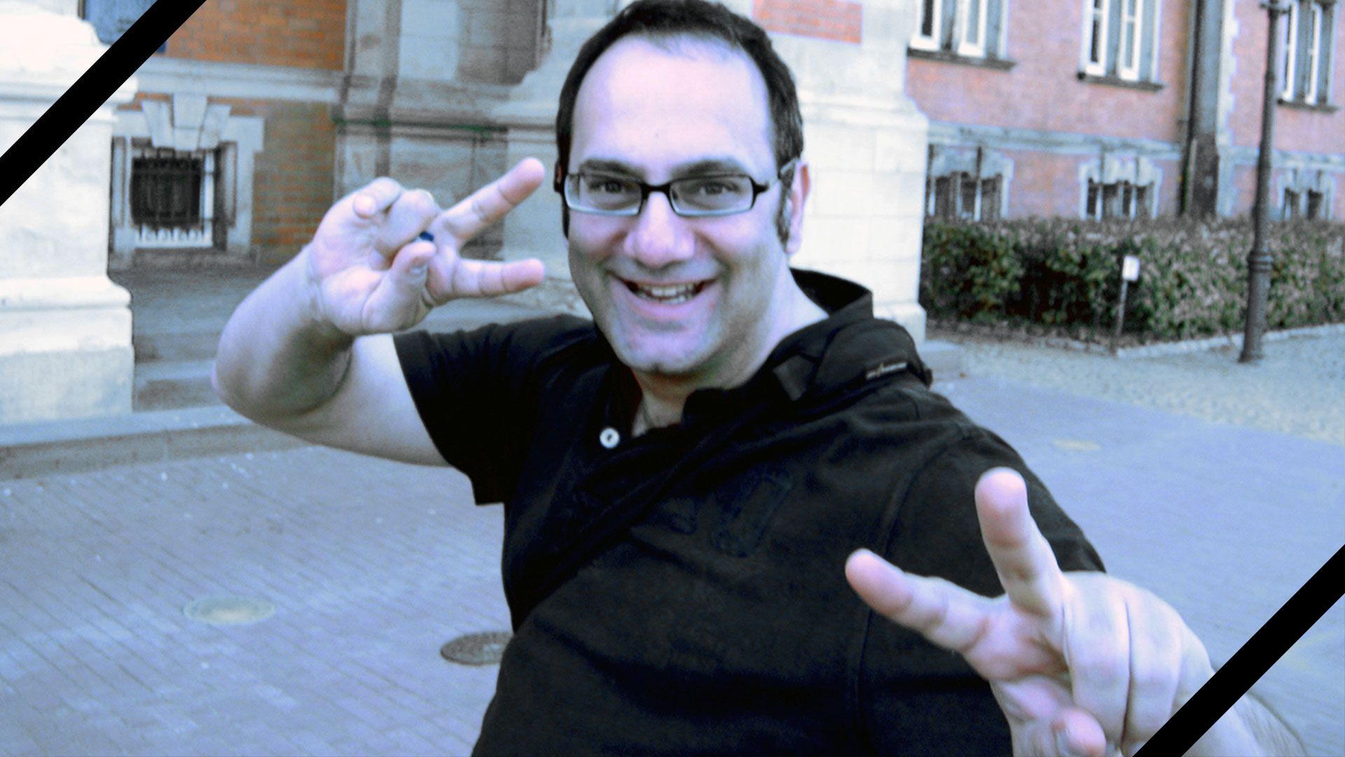 2011 vor dem Harburger Rathaus: Zand war immer gut drauf. Foto: mag