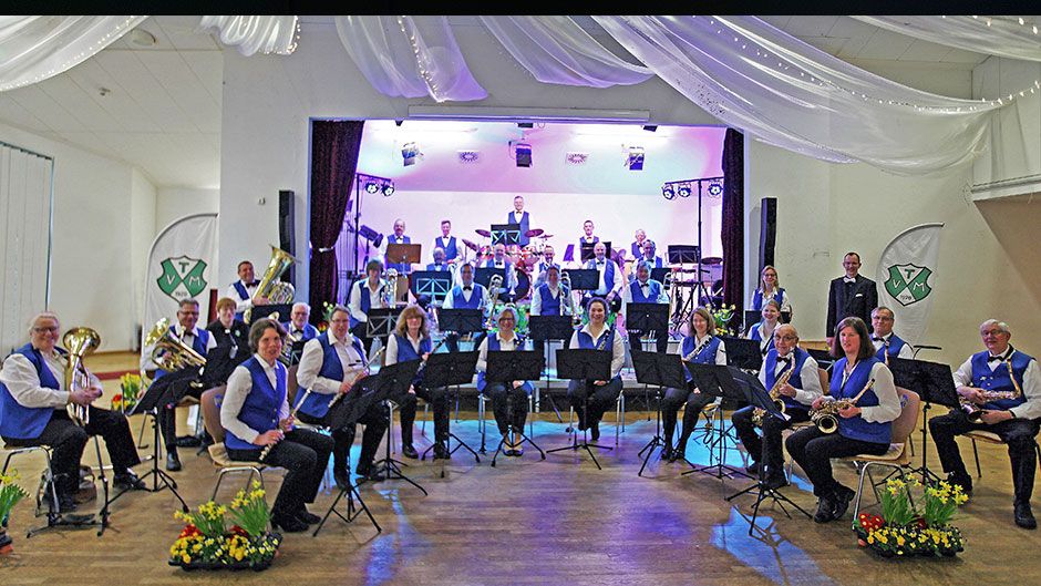 Gemeinsam mit seinen Gästen möchte das Blasorchester des TV Meckelfeld beim Adventskonzert auf die Weihnachtszeit einstimmen. | Foto: Musik im TVM