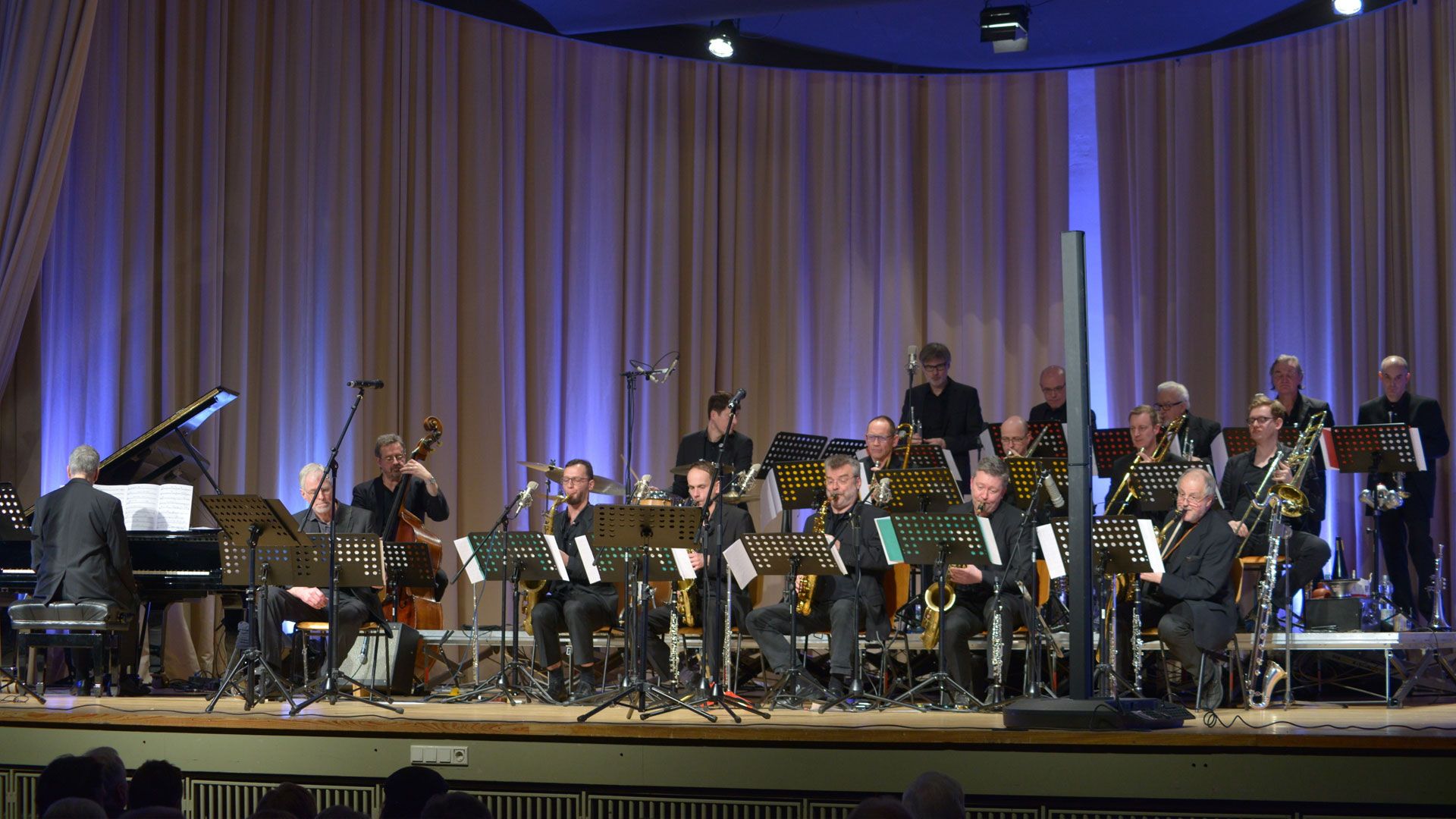Sie ist Harburgs musikalische Botschafter: Die TU-Bigband SwingING. | Foto: