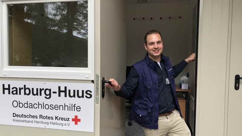 Informiert am Montag, 25. März, über das Harburg-Huus des DRK und Obdachlosigkeit in Harburg: Thorben Goebel-Hansen. | Foto: ein