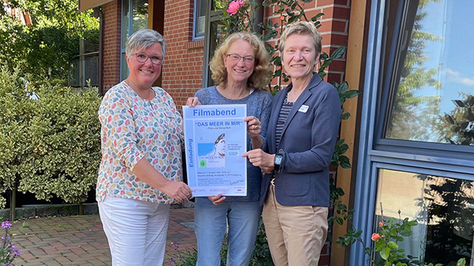 Haben drei Veranstaltungen für die Hospizwoche im Oktober organisiert: Hospizleiterin Britta True (v. l.), Seelsorgerin Hella Lemke und DRK-Fundraiserin Dr. Simone Thiede. | Foto: : DRK Harburg