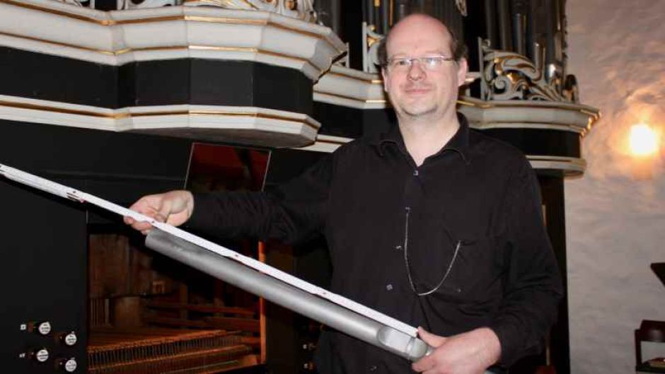 Axel Schaffran wird mit den Besuchern eine Pfeifenlänge berechnen. | Foto: ein
