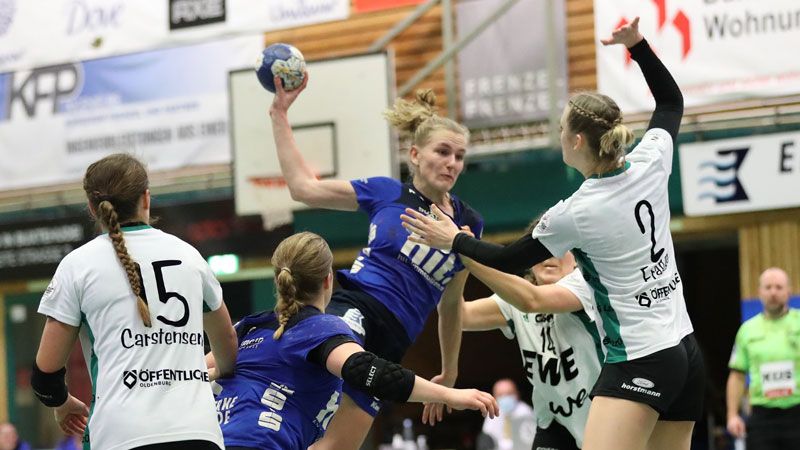 Annika Lott vom BSV erzielte in letzer Sekunde beim Nord-Derby gegen den VfL Oldenburg vor heimischer Kulisse in Buxtehude den SIegtreffer zum 25:24 Endstand. | Foto: Dieter Lange