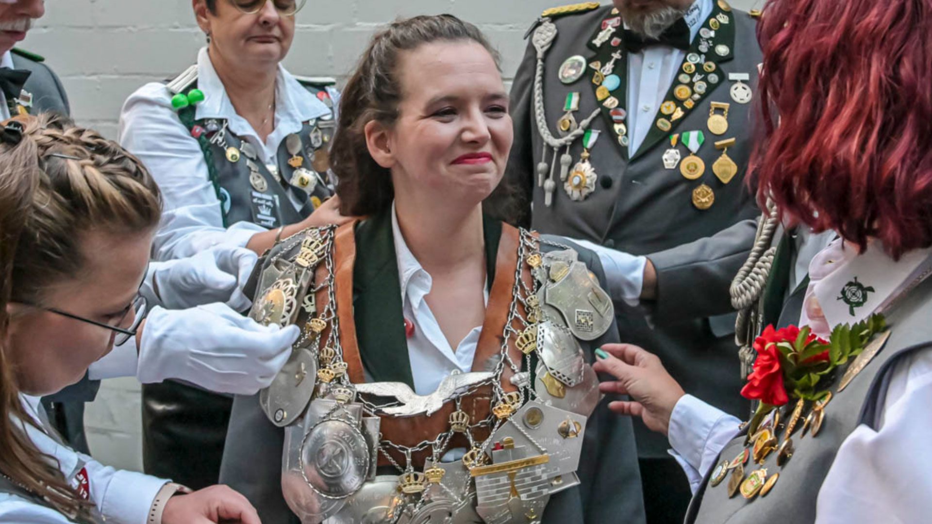 Sarah Moysen, die "Unnachgiebige", ist neue Königin der Heimfelder Schützen. | Foto: Niels Kreller