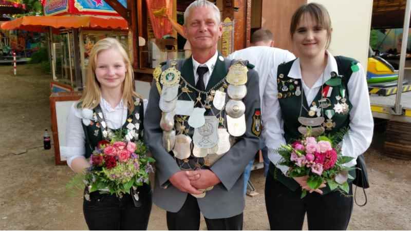 Es geht wieder los: „Vogelschießen und Volksfest“ beim Schützenverein Rönneburg. | Foto: ein