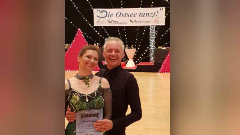 Vor dem Aufstieg: Bernd-Dieter Beecken und Maiken Rosenbusch von Wiegen vom 1. TC Winsen. | Foto: ein
